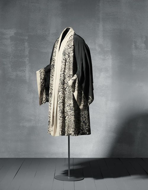 The kimono jacket by fashion designer Balenciaga.