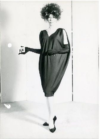 The highlight of 50s haute couture, the sack dress.